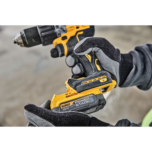 18V XR Brushless Compacte Schroef-/klopboormachine (zonder accu en lader) 18V XR Brushless Compacte Schroef-/klopboormachine (zonder accu en lader)