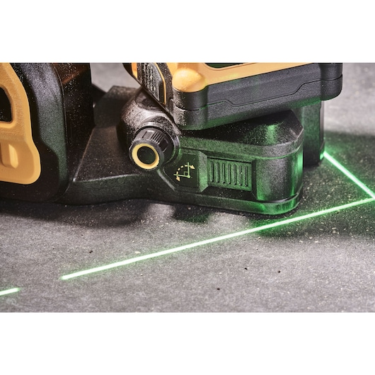 Niveau laser multi-lignes 3 x 360° XR 12V / 18V - faisceaux vert - 1 batterie 18V 2Ah