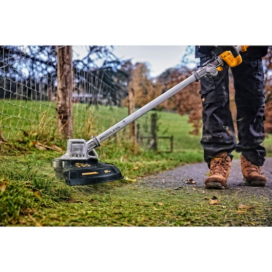 18V XR Grastrimmer (zonder accu en lader) 18V XR Grastrimmer (zonder accu en lader)