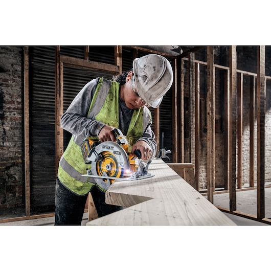 18V XR 190mm Circular Saw With FLEXVOLT ADVANTAGE - Bare Unit