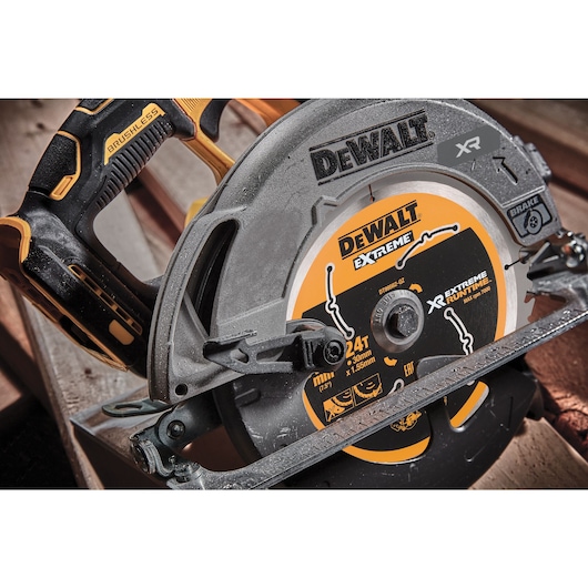 18V XR 190mm Circular Saw With FLEXVOLT ADVANTAGE - Bare Unit