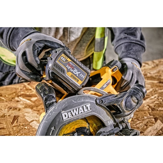 54V XR FLEXVOLT Scie circulaire construction 190mm (alésage losange) 54V XR FLEXVOLT Scie circulaire construction 190mm (alésage losange)