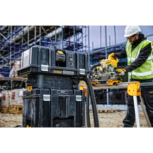 ASPIRATEUR TSTAK XR FLEXVOLT 54V 2AH LI-ION BRUSHLESS EAU ET POUSSIÈRES CLASSE M ASPIRATEUR TSTAK XR FLEXVOLT 54V 2AH LI-ION BRUSHLESS EAU ET POUSSIÈRES CLASSE M