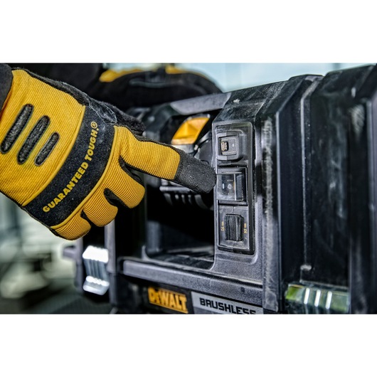 ASPIRATEUR TSTAK XR FLEXVOLT 54V 2AH LI-ION BRUSHLESS EAU ET POUSSIÈRES CLASSE M ASPIRATEUR TSTAK XR FLEXVOLT 54V 2AH LI-ION BRUSHLESS EAU ET POUSSIÈRES CLASSE M