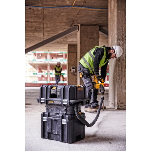 ASPIRATEUR TSTAK XR FLEXVOLT 54V 2AH LI-ION BRUSHLESS EAU ET POUSSIÈRES CLASSE M ASPIRATEUR TSTAK XR FLEXVOLT 54V 2AH LI-ION BRUSHLESS EAU ET POUSSIÈRES CLASSE M