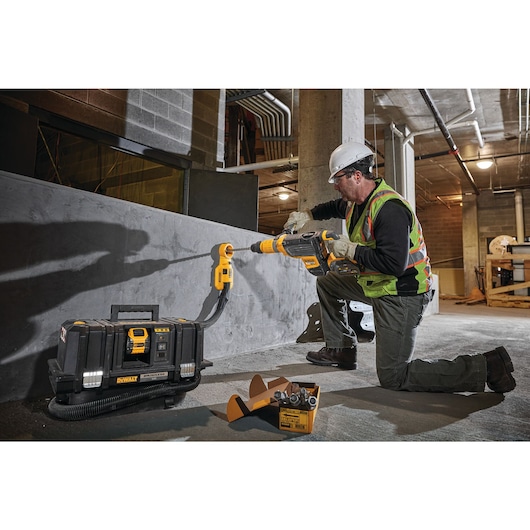 ASPIRATEUR TSTAK XR FLEXVOLT 54V 2AH LI-ION BRUSHLESS EAU ET POUSSIÈRES CLASSE M ASPIRATEUR TSTAK XR FLEXVOLT 54V 2AH LI-ION BRUSHLESS EAU ET POUSSIÈRES CLASSE M