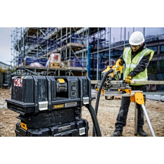 ASPIRATEUR TSTAK XR FLEXVOLT 54V 2AH LI-ION BRUSHLESS EAU ET POUSSIÈRES CLASSE M ASPIRATEUR TSTAK XR FLEXVOLT 54V 2AH LI-ION BRUSHLESS EAU ET POUSSIÈRES CLASSE M